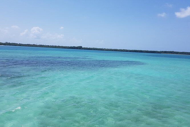 Blue Mango Hole (Healing Hole) - Blue Mango Hole in Tobago: what the blue water is said to do