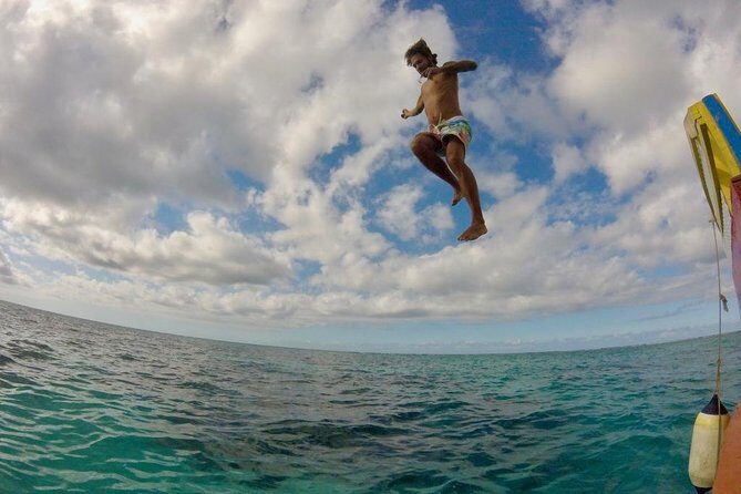 Coastline Snorkel and BBQ - Guides and captain: what the crew style seems to be