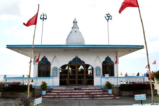 Mini Island Tour of Trinidad - Temple in the Sea at Waterloo: roti lunch and the sea-side mood