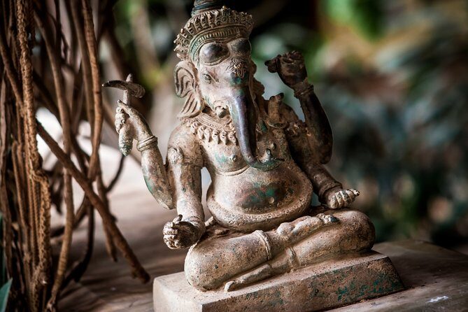 Trinidad Island Sightseeing Tour: Pitch Lake and Chaguanas - Waterloo’s Temple in the Sea, plus roti lunch planning